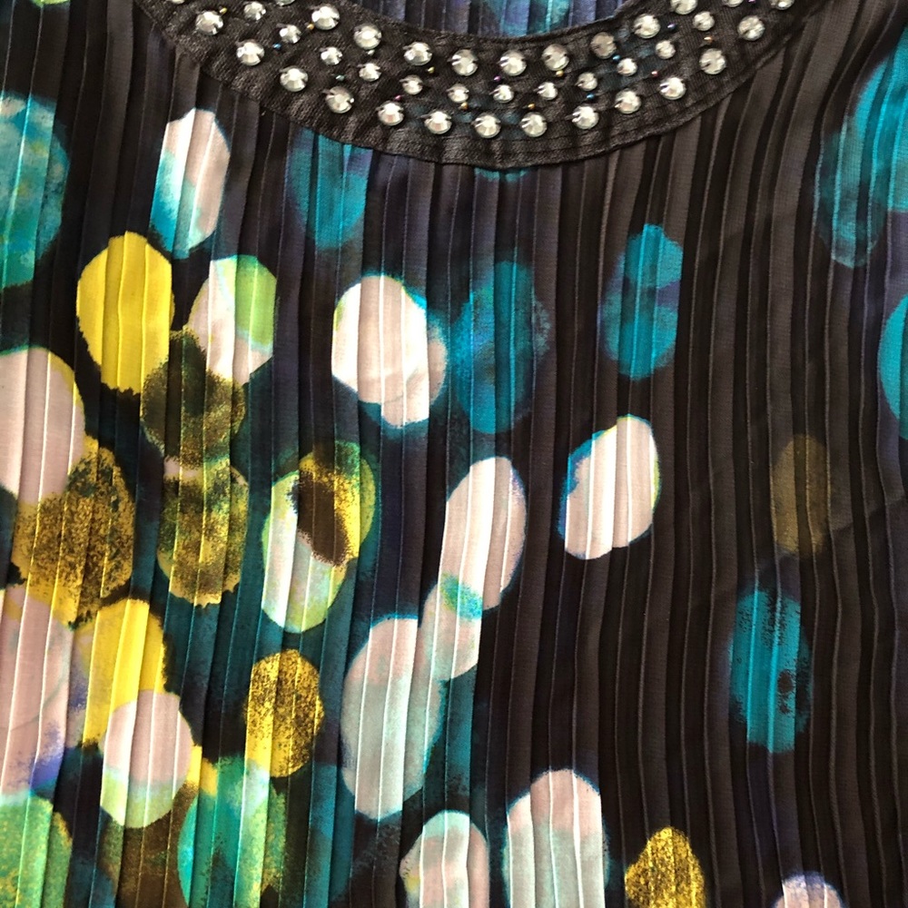 Blouse - Picture 2 of 3